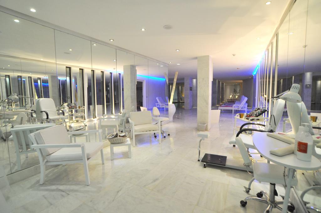 Cesar Resort & Spa Марракеш Экстерьер фото The interior of the clinic